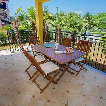 Apartment Moderne In Mit Garten Und Terrasse - B57089 Porec